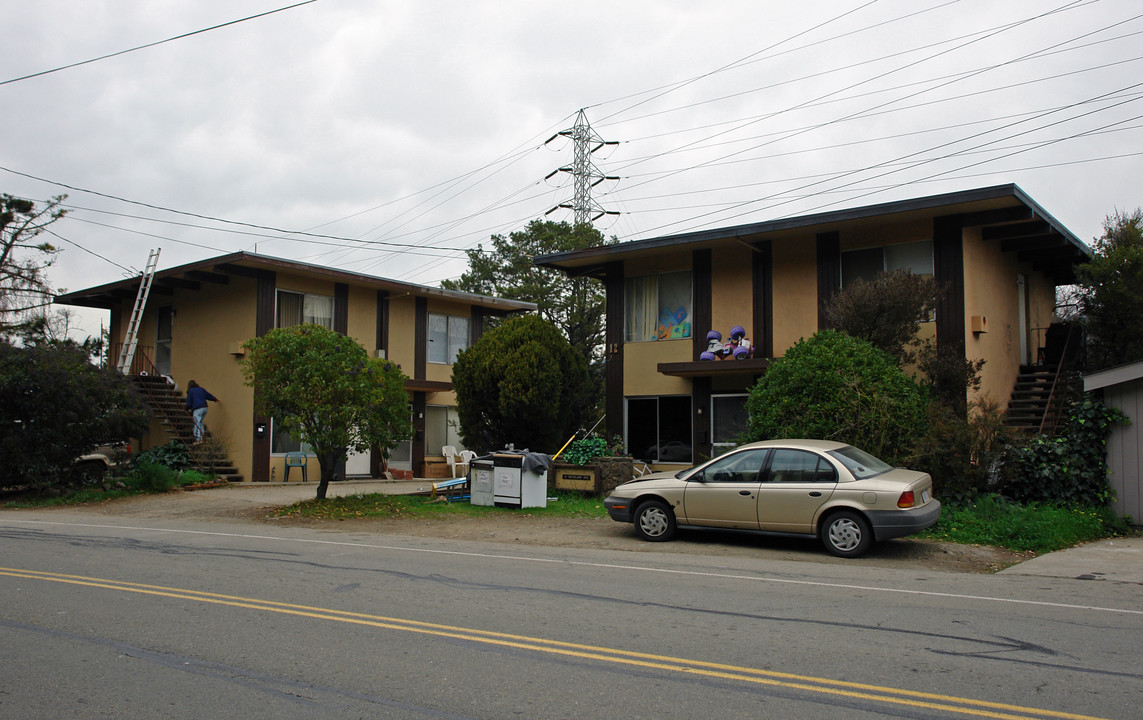 12 Woodland in San Rafael, CA - Foto de edificio