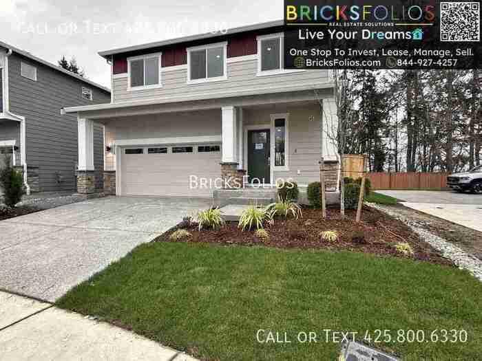 8116 51st St NE in Marysville, WA - Building Photo