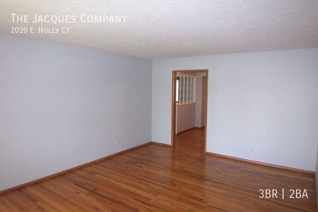 2020 E Holly Ct in Springfield, MO - Building Photo - Building Photo