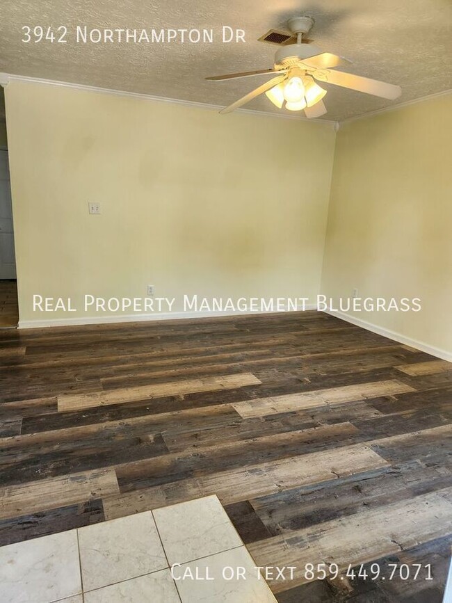 3942 Northampton Dr in Lexington, KY - Building Photo - Building Photo