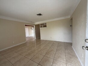 430 55th St N in St. Petersburg, FL - Building Photo - Building Photo