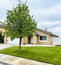 5220 Holstein St in Riverside, CA - Building Photo - Building Photo