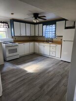 30 Glendale Ave, Unit Donna in Edison, NJ - Building Photo