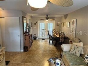 8365 10th Way N in St. Petersburg, FL - Building Photo - Building Photo