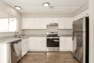 5235 W Lupine Ave in Glendale, AZ - Foto de edificio - Building Photo