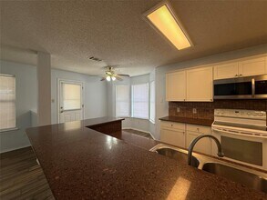 1914 Hollow Ridge Dr in Cedar Park, TX - Building Photo - Building Photo