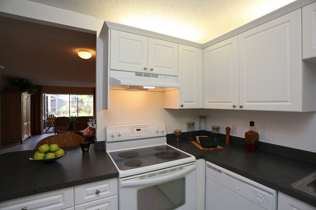 Palm Beach Gardens Apartments in Palm Beach Gardens, FL - Building Photo - Building Photo