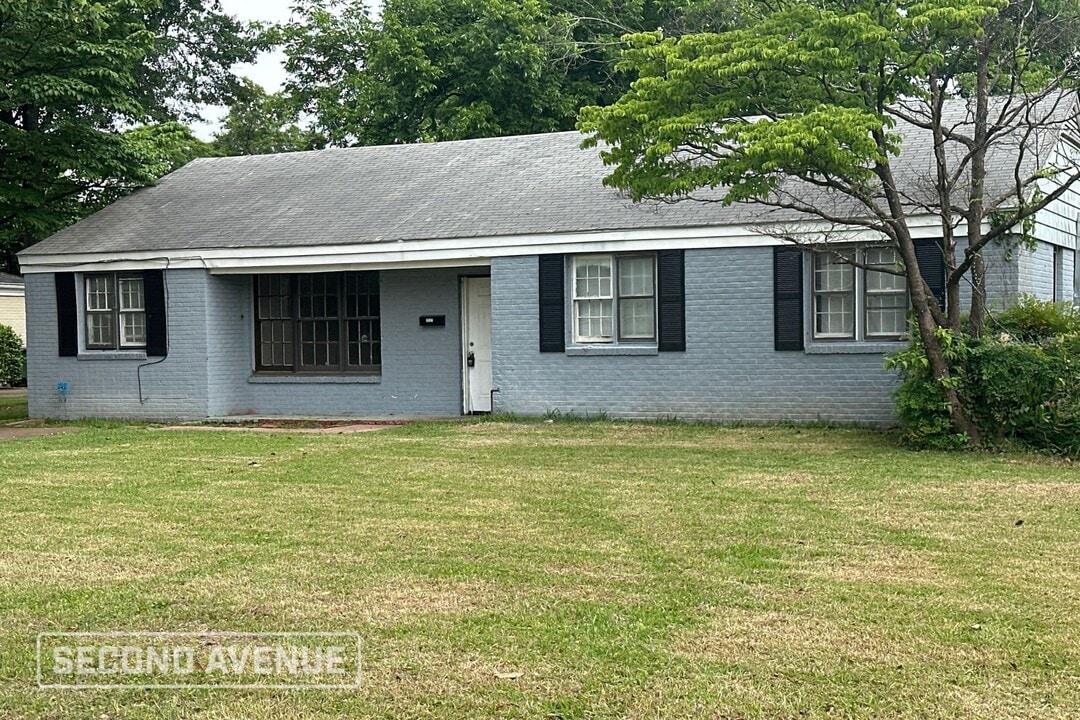 2923 Pelzer Ave in Montgomery, AL - Building Photo