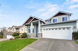 18345 Mt Townsend Dr NE in Poulsbo, WA - Building Photo