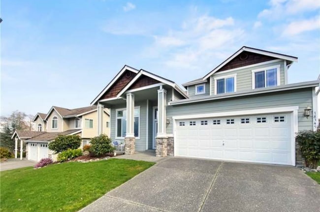 property at 18345 Mt Townsend Dr NE