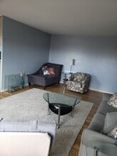 1300 S Arlington Ridge Rd, Unit #606 - Arlington Ridge in Arlington, VA - Building Photo - Building Photo