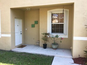 2019 Madeira Dr in Weston, FL - Building Photo - Building Photo