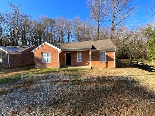 1506 Hidden Creek Terrace in High Point, NC - Building Photo - Building Photo