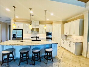 8527 Palacio Terrace N in Naples, FL - Foto de edificio - Building Photo