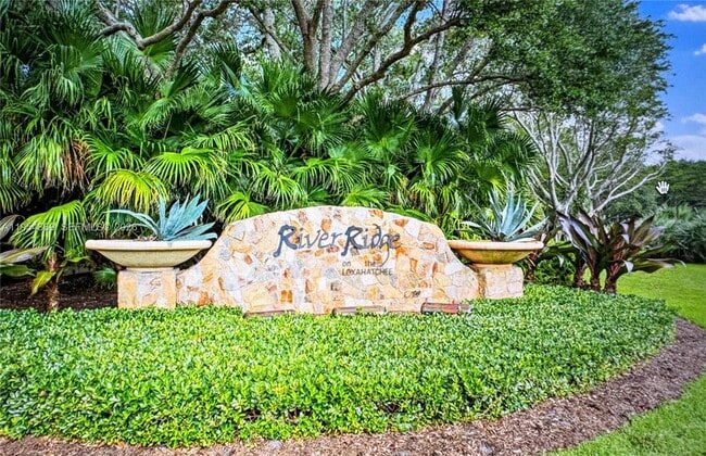 property at 18265 SE Ridgeview Dr