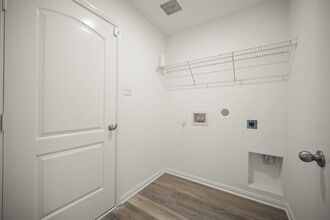 14260 Greenhaw Ln in Dallas, TX - Building Photo - Building Photo