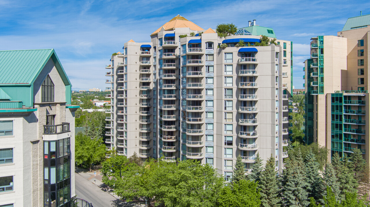 Liberte Eau Claire in Calgary, AB - Building Photo