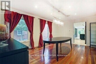 310 Hidden Trail in Toronto, ON - Building Photo - Building Photo