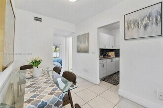 1401 NW 103rd St in Miami, FL - Building Photo - Building Photo