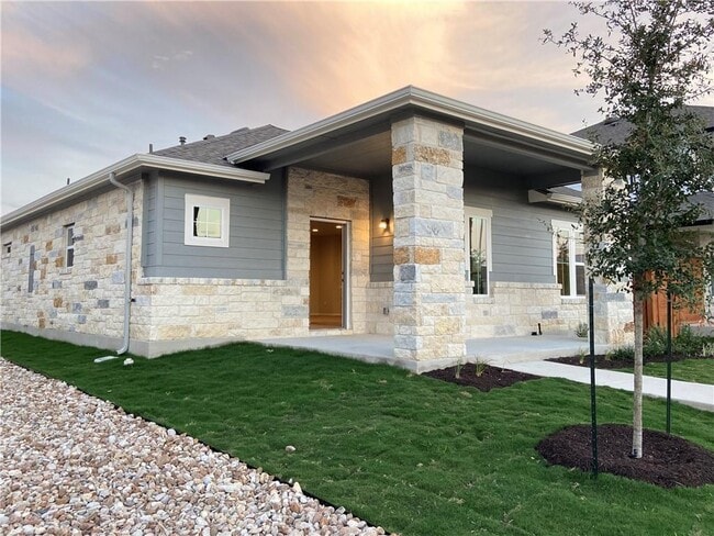 8409 Looksee Ln in Austin, TX - Building Photo - Building Photo