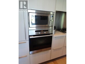 138-138 Athletes Way in Vancouver, BC - Building Photo - Building Photo