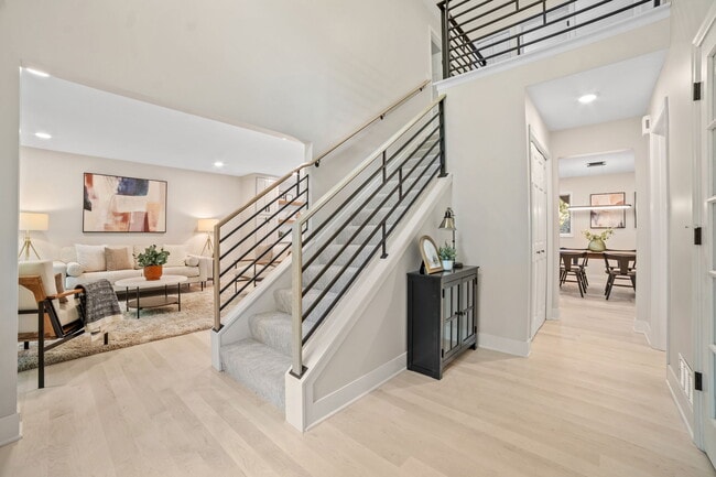 17711 Creek Ridge Pass in Minnetonka, MN - Building Photo - Building Photo