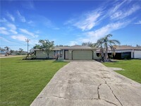 3705 SW 7th Pl in Cape Coral, FL - Foto de edificio - Building Photo