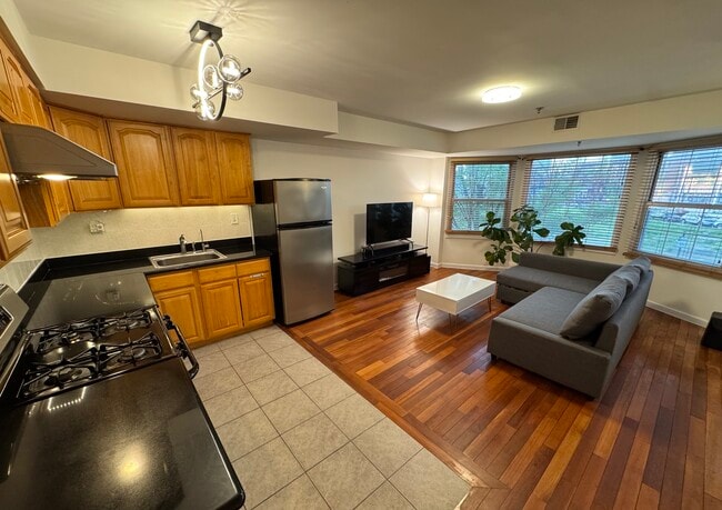 property at 1118 Buttonwood St