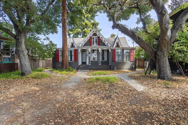 property at 1238 Versailles Ave