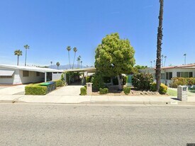 780 S Lyon Ave in Hemet, CA - Building Photo