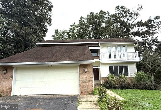 property at 7811 Wendy Ridge Ln