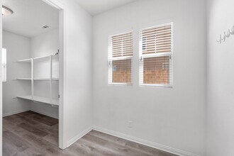 37317 Paintbrush Dr in Palmdale, CA - Building Photo - Building Photo