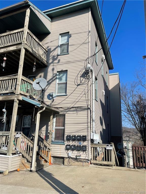 227 Howe Ave in Shelton, CT - Building Photo - Building Photo