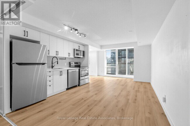 20 Joe Shuster Way in Toronto, ON - Building Photo - Building Photo