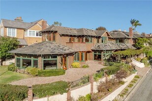 811 6th St in Manhattan Beach, CA - Building Photo