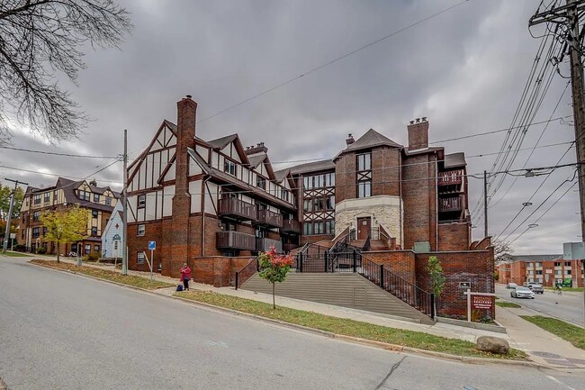 property at 328 N Allen St