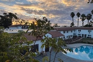 Mesa Palms Apartments in San Diego, CA - Building Photo