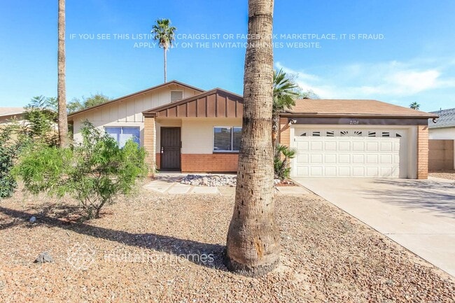 property at 2124 W Del Oro Cir