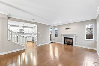 111 Mirabel Pl in San Carlos, CA - Building Photo - Building Photo