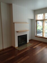 725 NW 10th Ave in Portland, OR - Building Photo - Building Photo