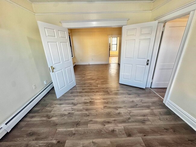 213 Gates Ave in Jersey City, NJ - Building Photo - Building Photo