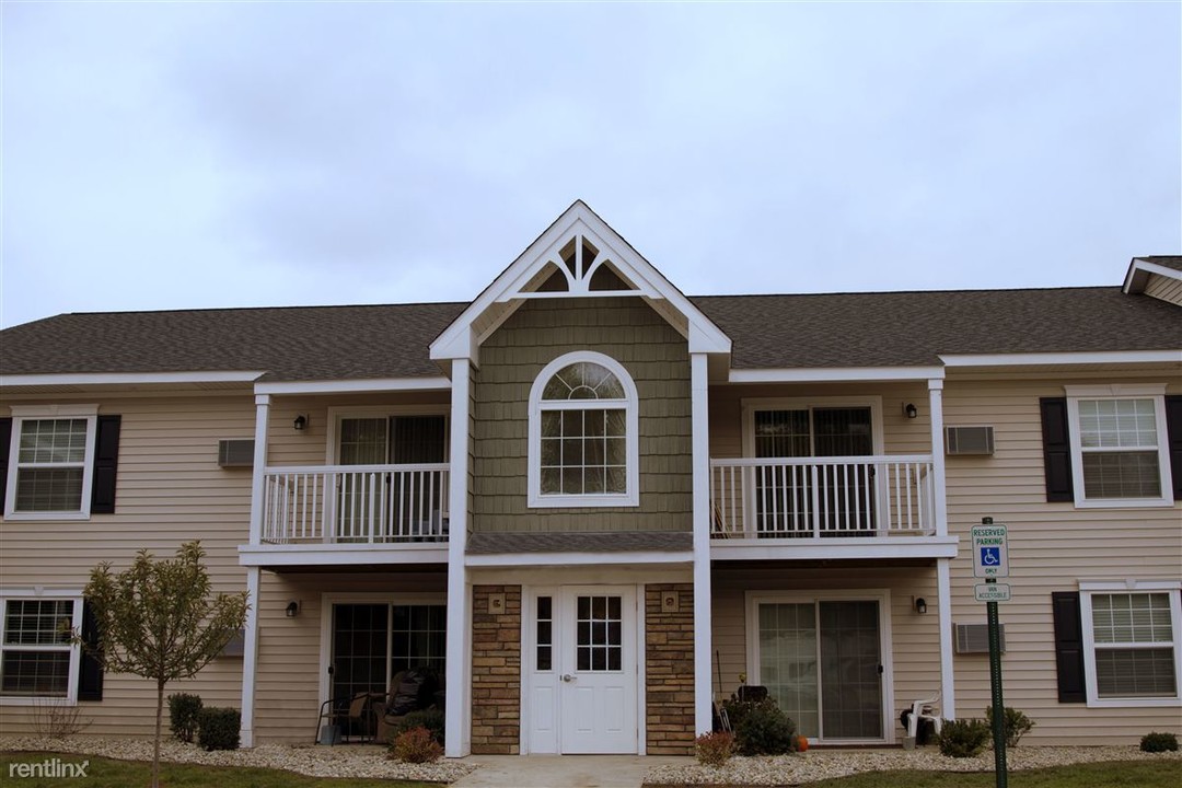 Cherry Hill Manor Apartments in Perry, MI - Foto de edificio