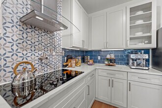 The Vivien in Vero Beach, FL - Building Photo - Building Photo