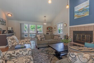 Amberwood Apartments in San Jose, CA - Foto de edificio - Interior Photo