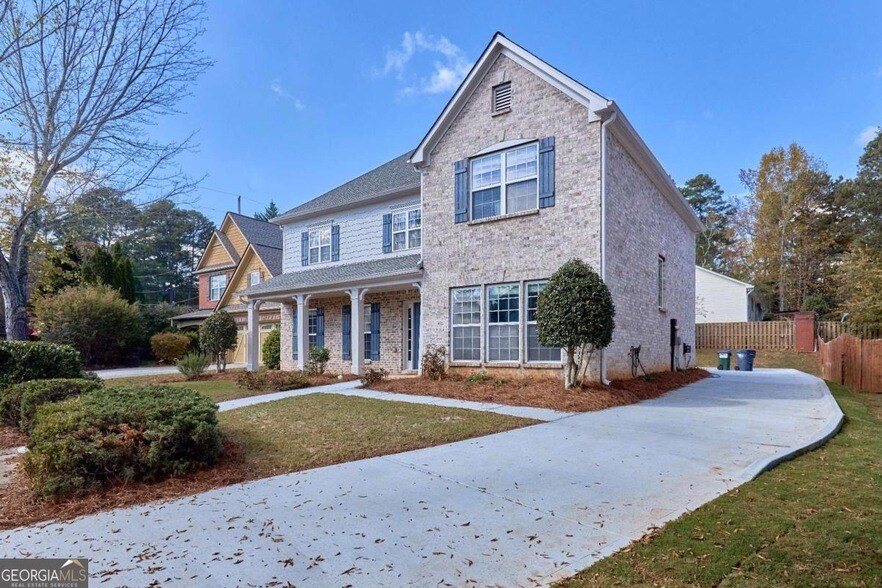 20 Daniel Creek Ln NW, Unit A in Sugar Hill, GA - Building Photo