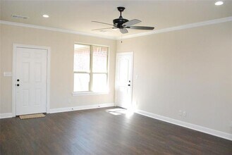 521 W Sears St in Denison, TX - Building Photo - Building Photo