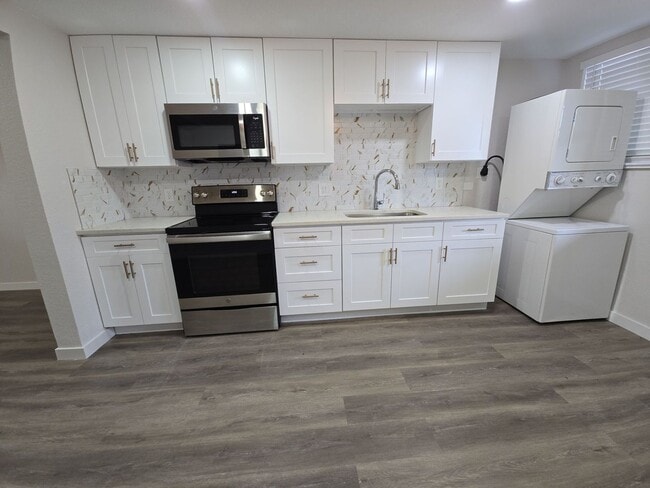 5380 W 3rd Pl in Lakewood, CO - Building Photo - Building Photo