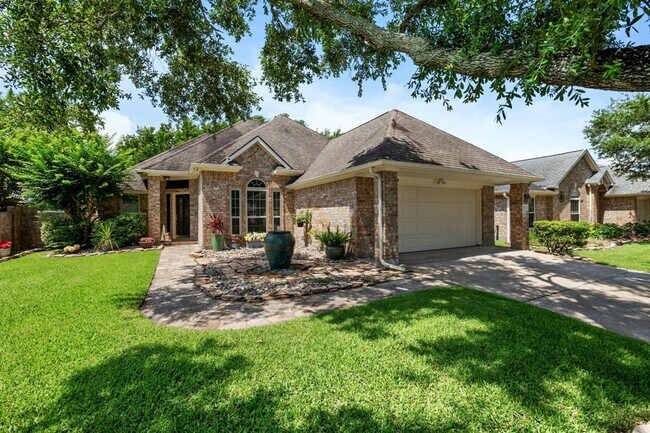 property at 2723 Shelby Dr