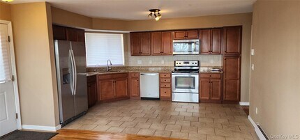 448 Old Mountain Rd in Port Jervis, NY - Building Photo - Building Photo