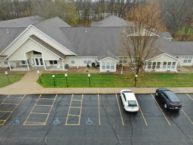 Sterling Oaks Senior Apartments in Portage, MI - Building Photo - Building Photo